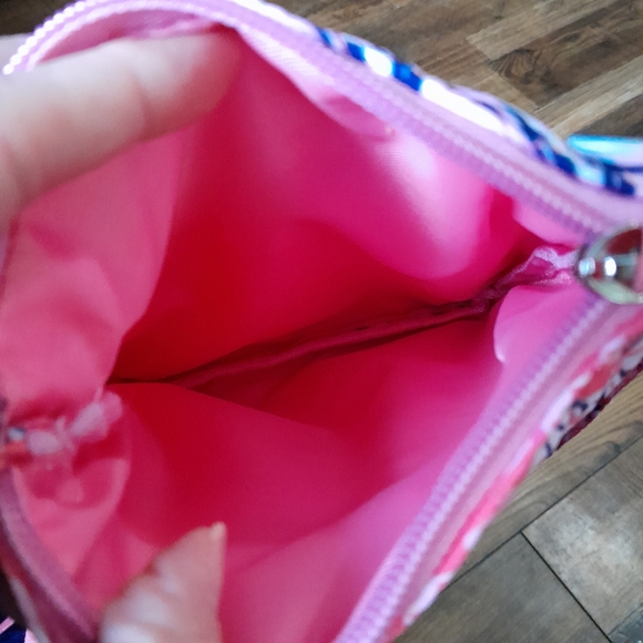 Simply Southern Mini-Cross Scallop Pattern Lightly Used - Picture 7 of 8